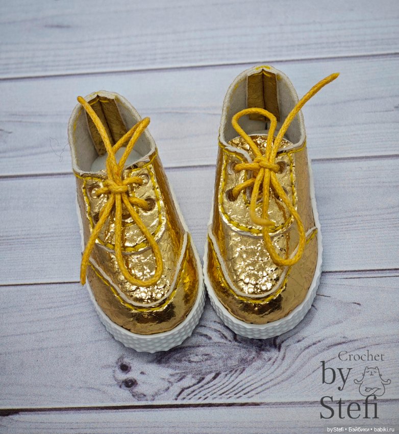 Новые кроссовки для Paola Reina