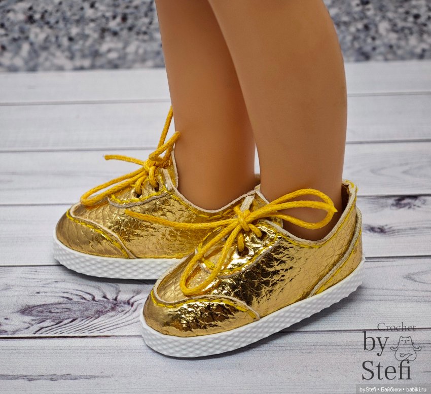 Новые кроссовки для Paola Reina