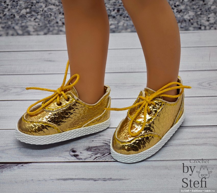 Новые кроссовки для Paola Reina