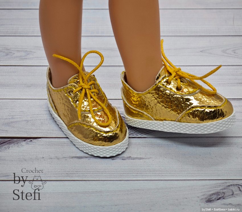 Новые кроссовки для Paola Reina