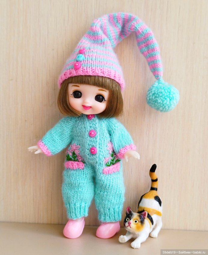 Новый вязаный костюмчик для бабольки Фаи