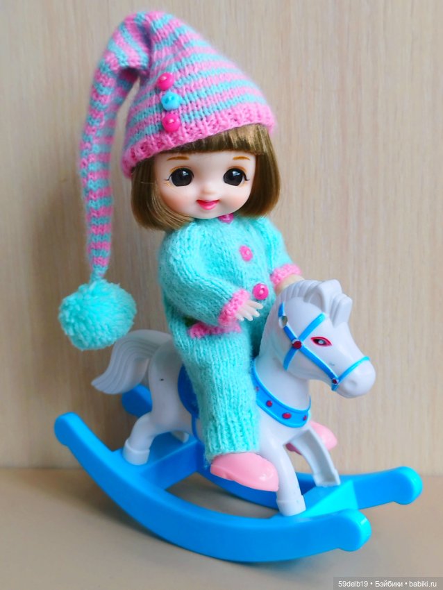 Новый вязаный костюмчик для бабольки Фаи