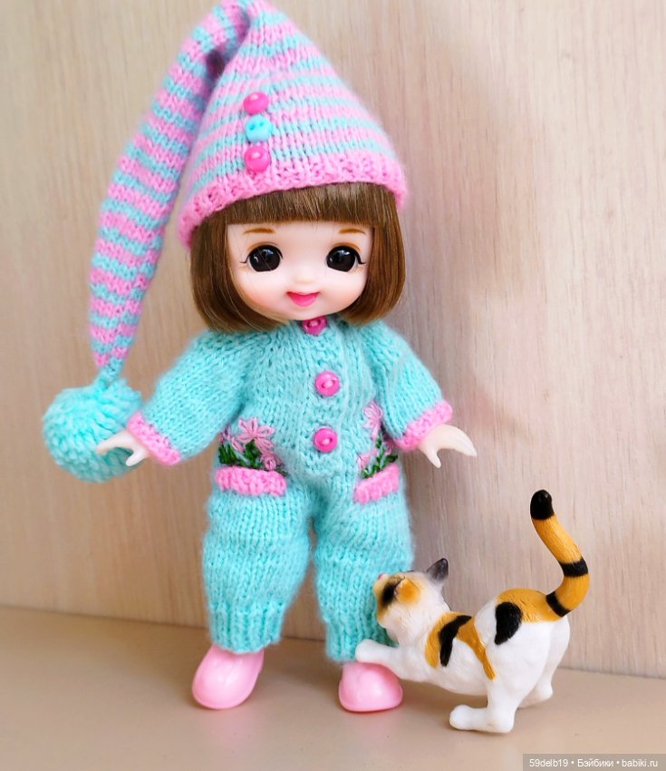 Новый вязаный костюмчик для бабольки Фаи