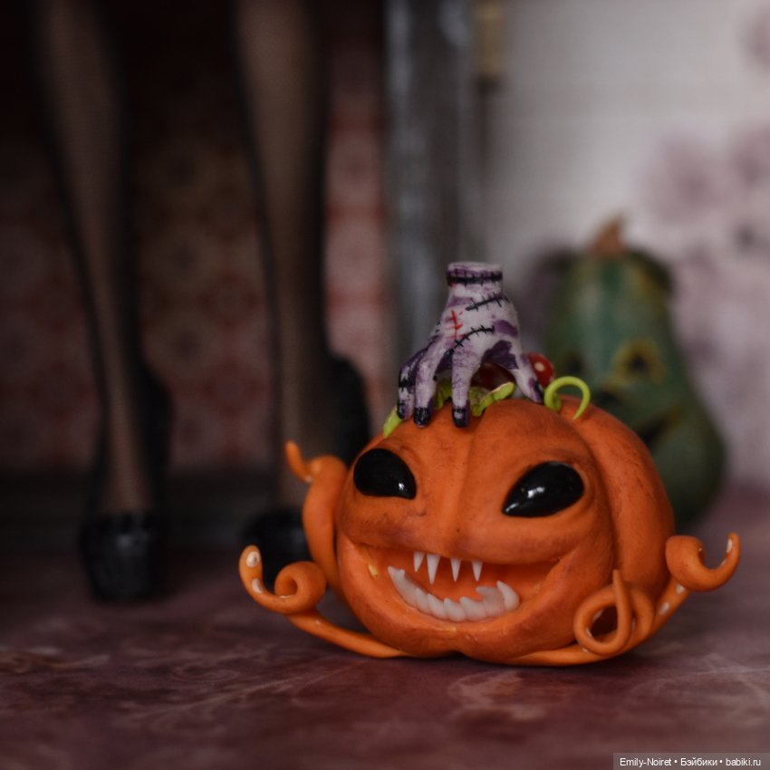 Уэнсдей и Вещь — ООАК Monster High и Ever After High: репейнт (фото 8)