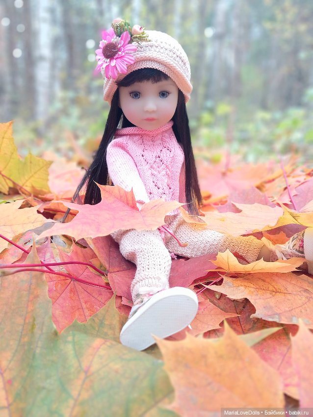 На ковре осенних листьев — Куклы Ruby Red (Руби Ред) Fashion Friends: Siblies (фото 4)
