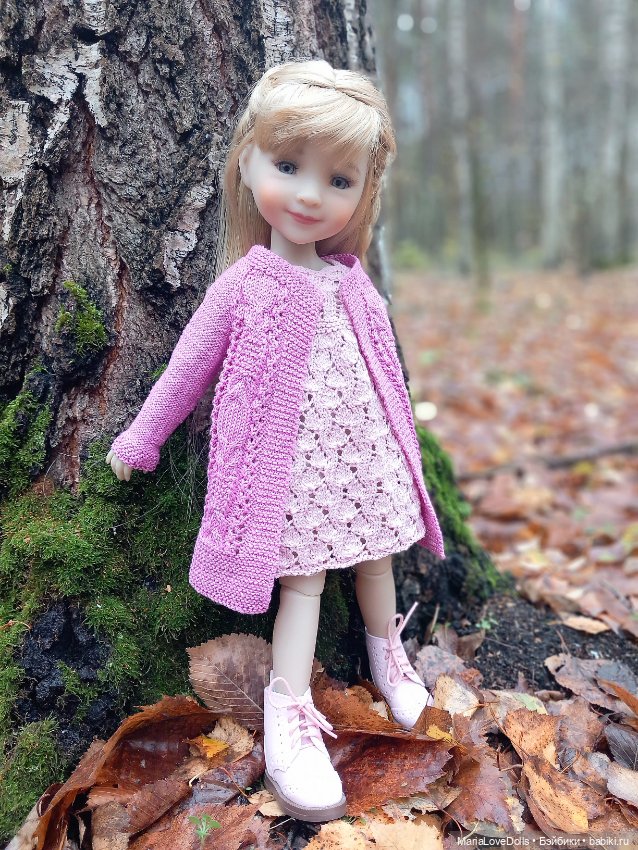 На ковре осенних листьев — Куклы Ruby Red (Руби Ред) Fashion Friends: Siblies (фото 10)