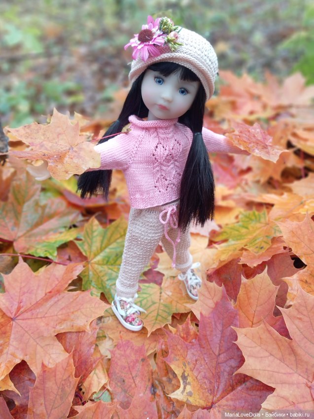 На ковре осенних листьев — Куклы Ruby Red (Руби Ред) Fashion Friends: Siblies