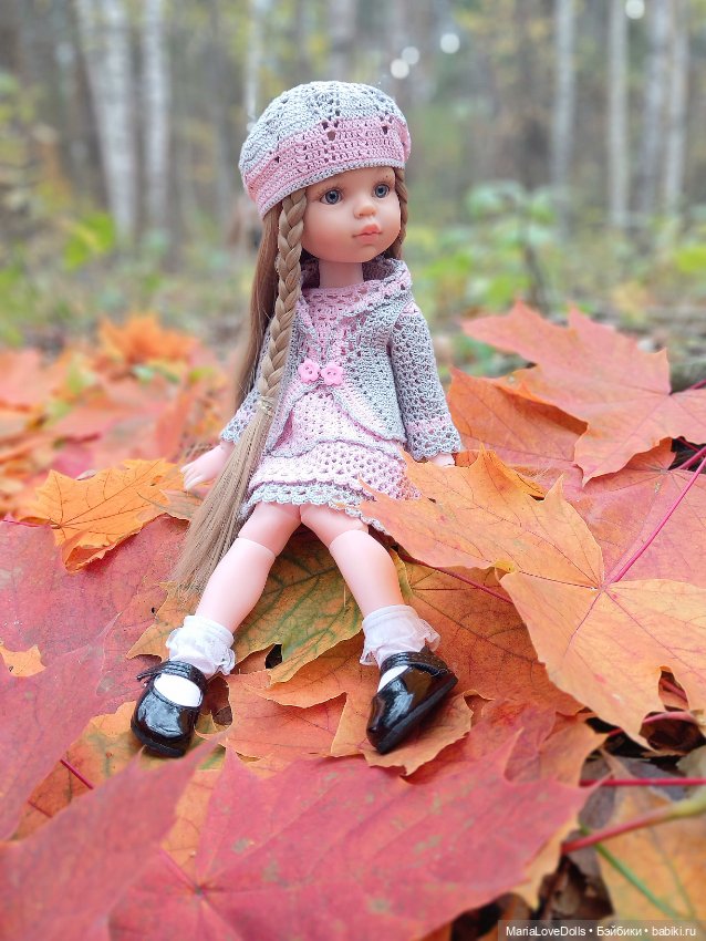 На ковре осенних листьев — Куклы Ruby Red (Руби Ред) Fashion Friends: Siblies (фото 5)