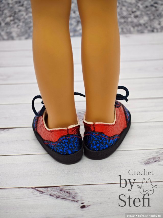 Новые яркие кроссовки для Paola Reina (фото 3)