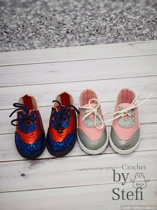 Новые яркие кроссовки для Paola Reina (фото 10)