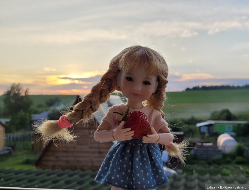 Мини Сара Руби Ред - ну куда без неё