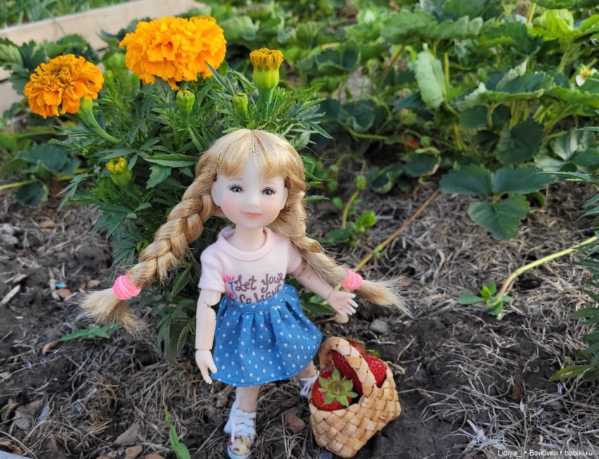 Мини Сара Руби Ред - ну куда без неё