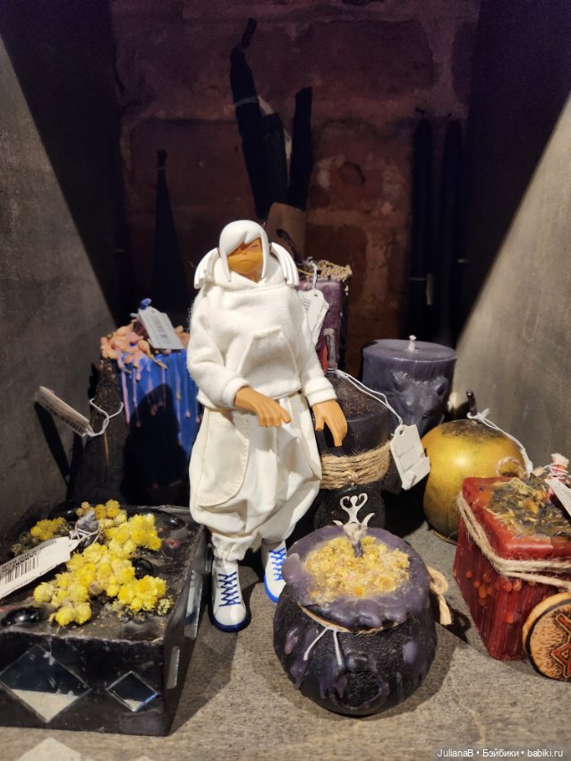 Между наукой и магией — Экшн