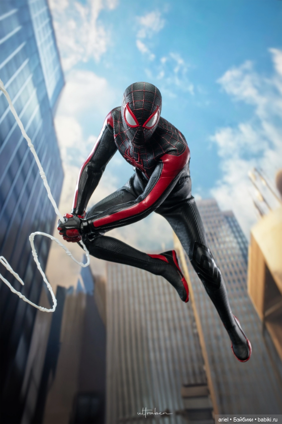 Эксклюзивная фигурка Майлза Моралеса от Hot Toys по игре "Marvel’s Spider-Man 2" (фото 8)