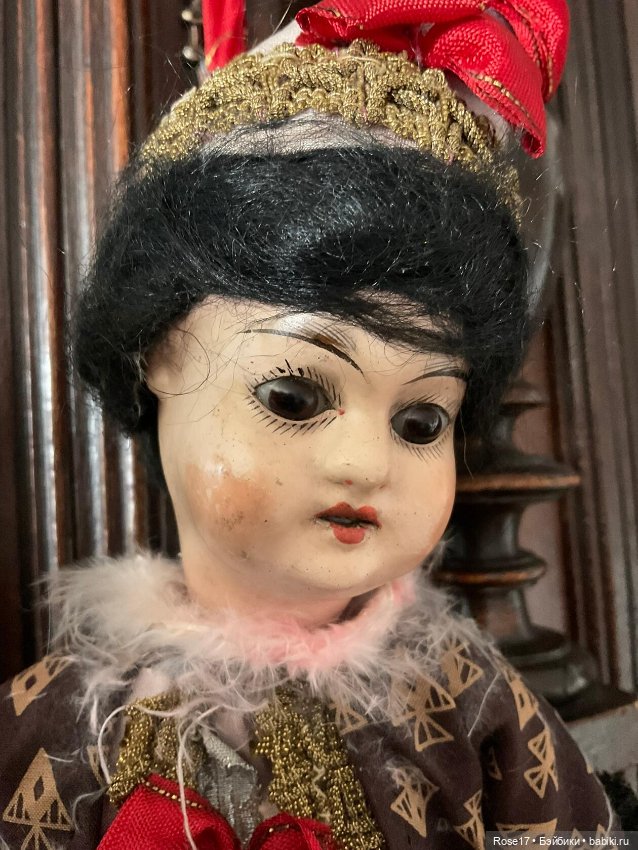Опознать куколку — Опознание антикварных кукол: поиск по клейму (фото 5)