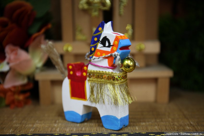«Чагу Чагу Умако» с бахромой на мастер-классе в музее "Япония. Куклы, сказки и легенды" (фото 4)