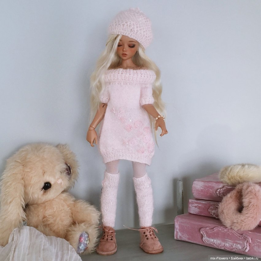 Сегодня - 24 октября - День любви к тёплым вязаным носкам