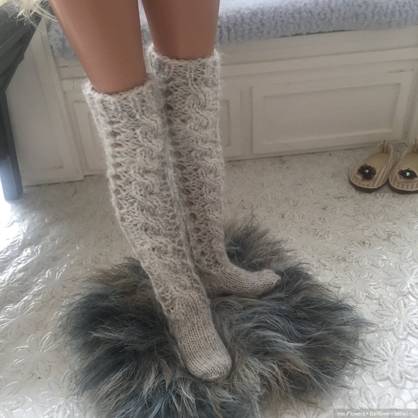 Сегодня - 24 октября - День любви к тёплым вязаным носкам (фото 9)