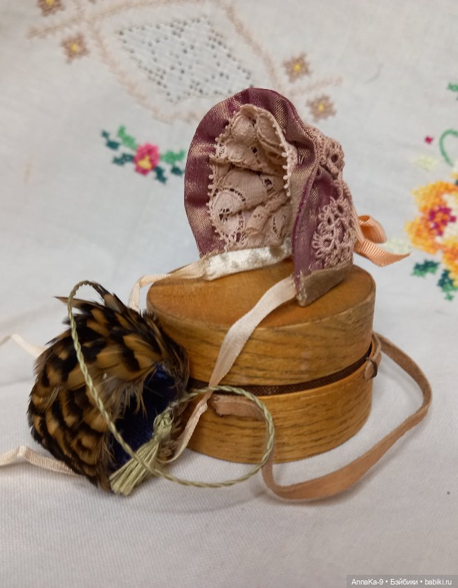 Шляпки и боннеты — Антикварные куклы Mignonette (Миньонетта): карманные