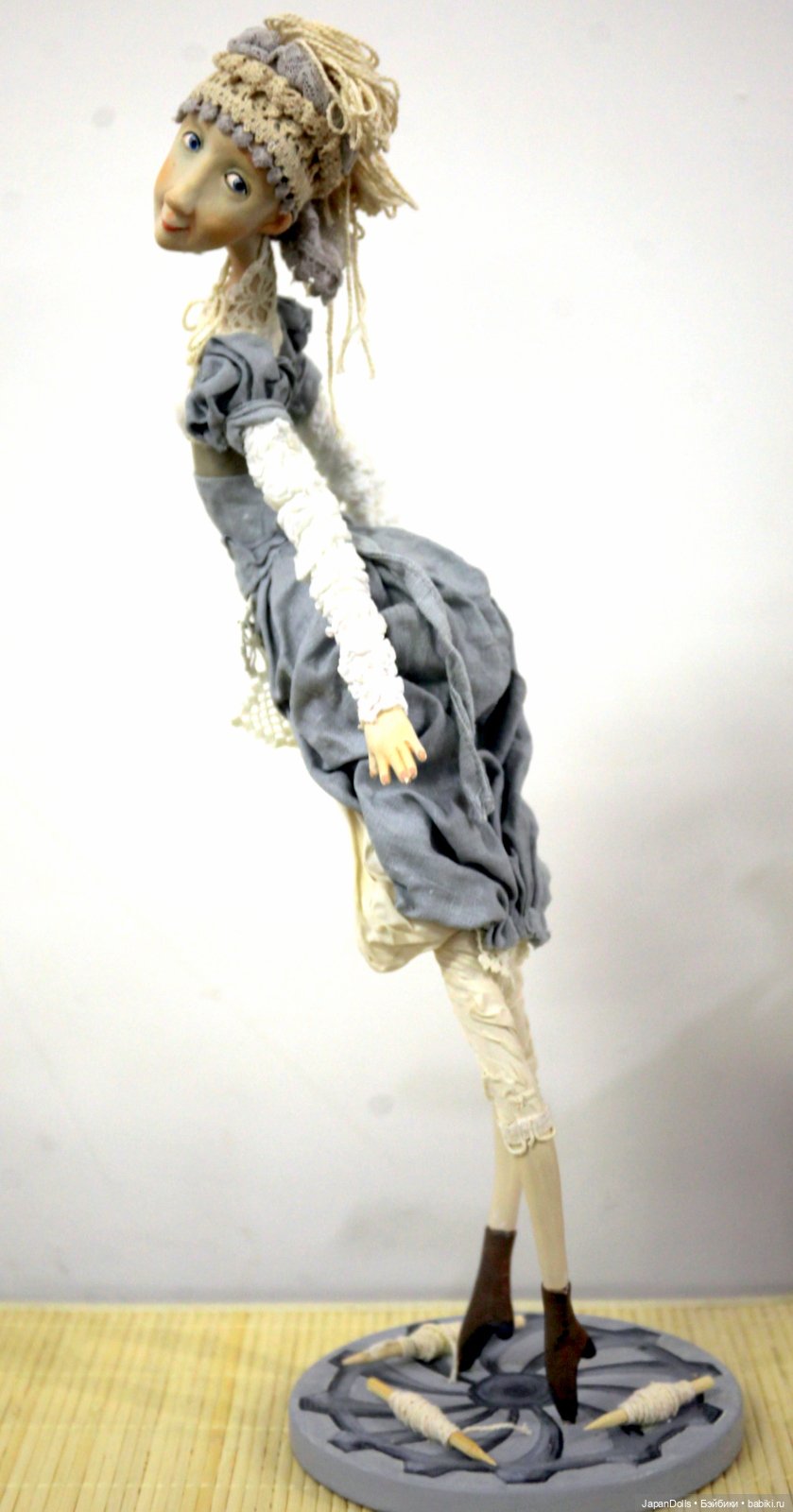 "Веселая ткачиха" на выставке "Куклы с характером. Четвертая высота" (фото 6)