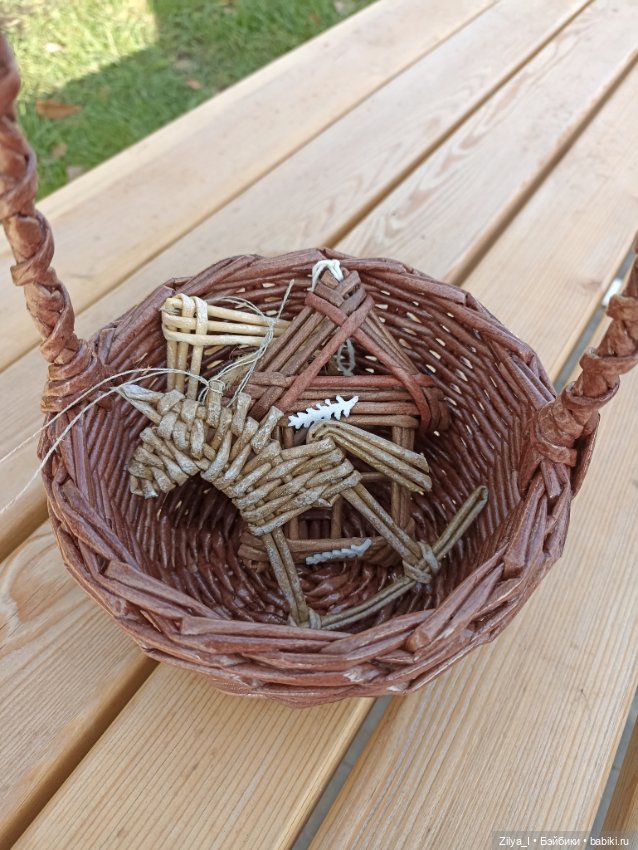 И вновь плетёные игрушки — Авторские игрушки из разных материалов: синельная проволока (фото 2)