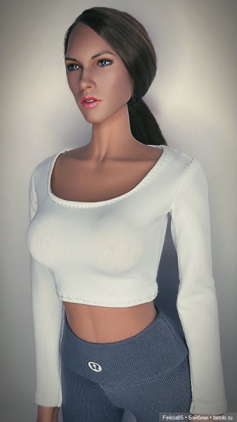 Меган Фокс версия фирмы Verycool (фото 3)