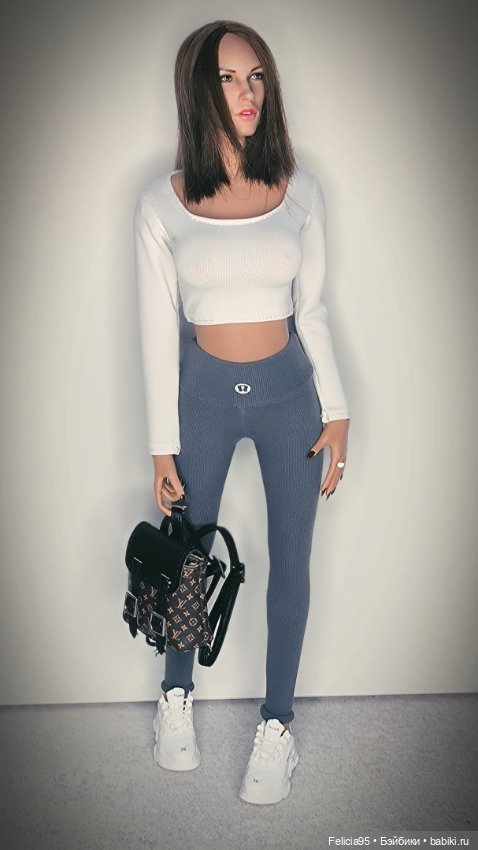 Меган Фокс версия фирмы Verycool (фото 7)