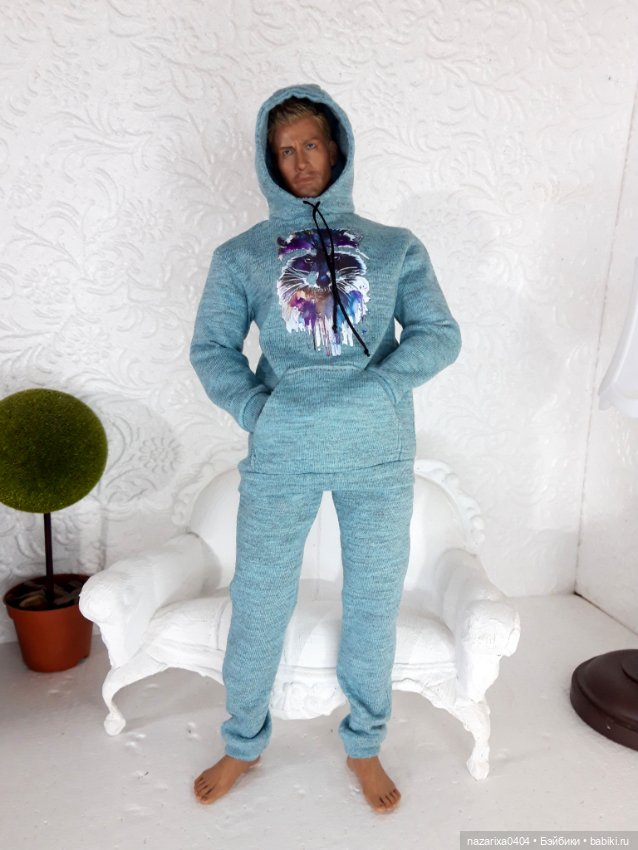 Продолжаю обшивать своего любимца