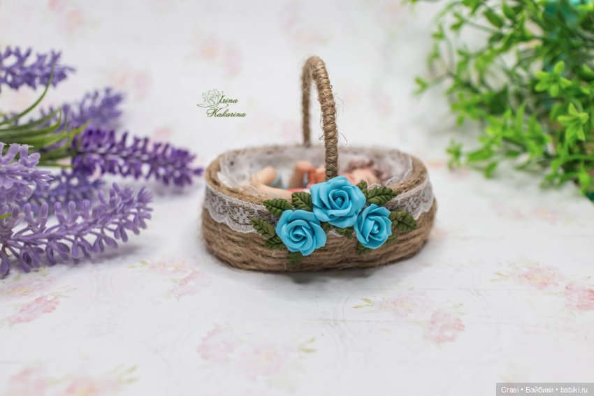 Подвижная Дюймовочка в корзинке