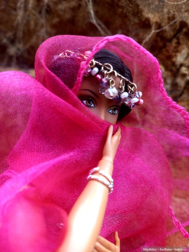 Рекха - Танец в пустыне — Куклы Barbie (Барби): Looks (фото 2)