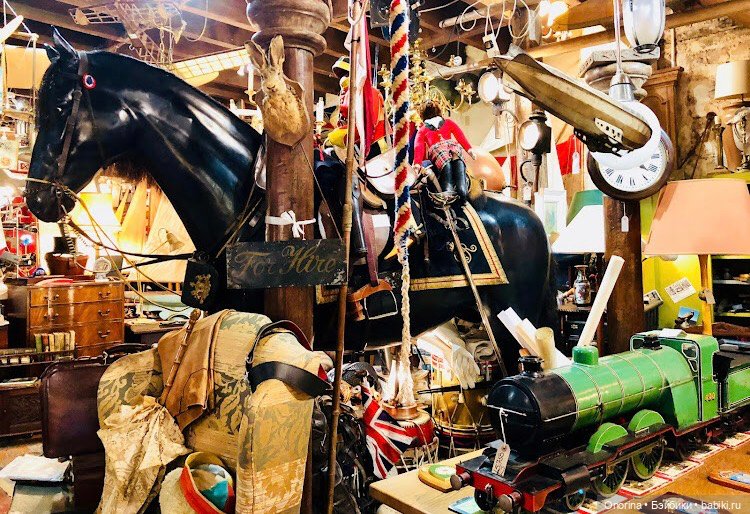 Антикварная лавка в Эдинбурге