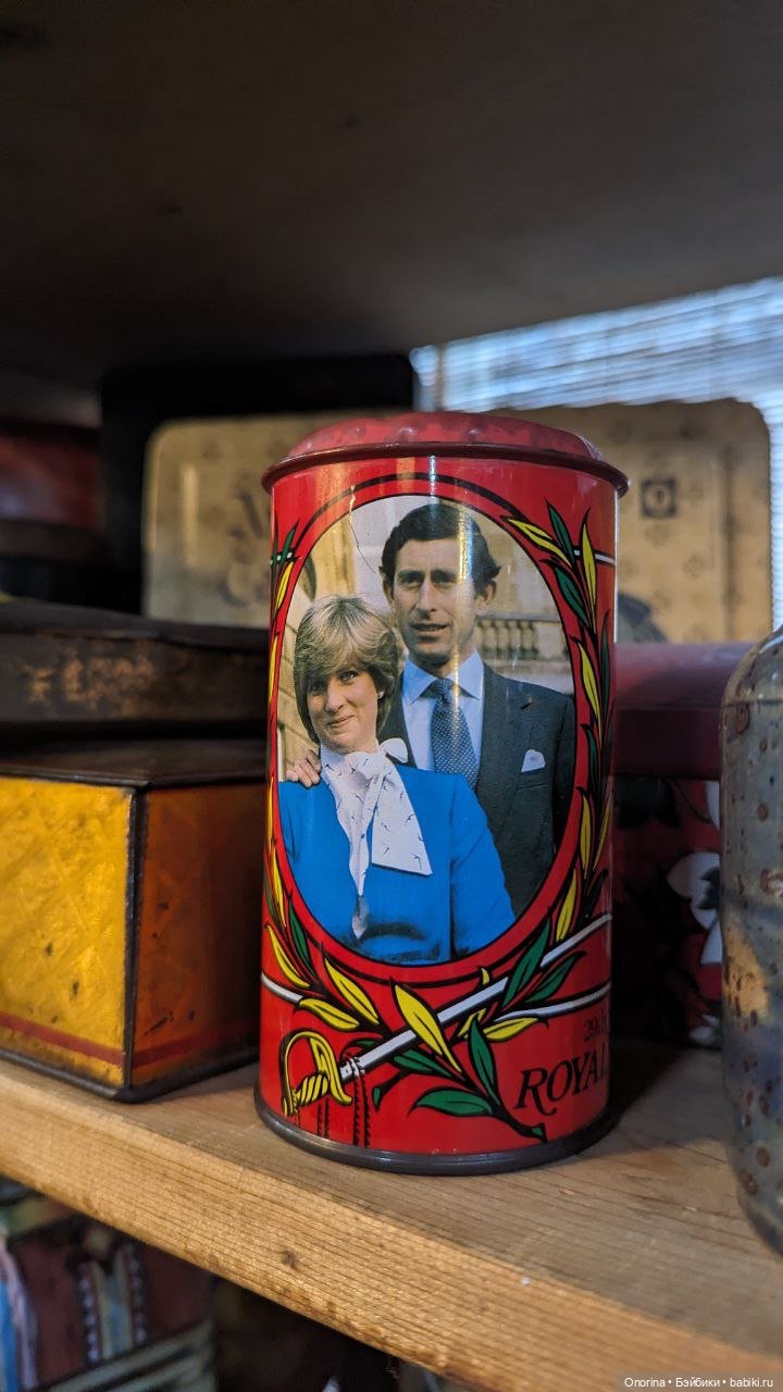 Антикварная лавка в Эдинбурге (фото 9)