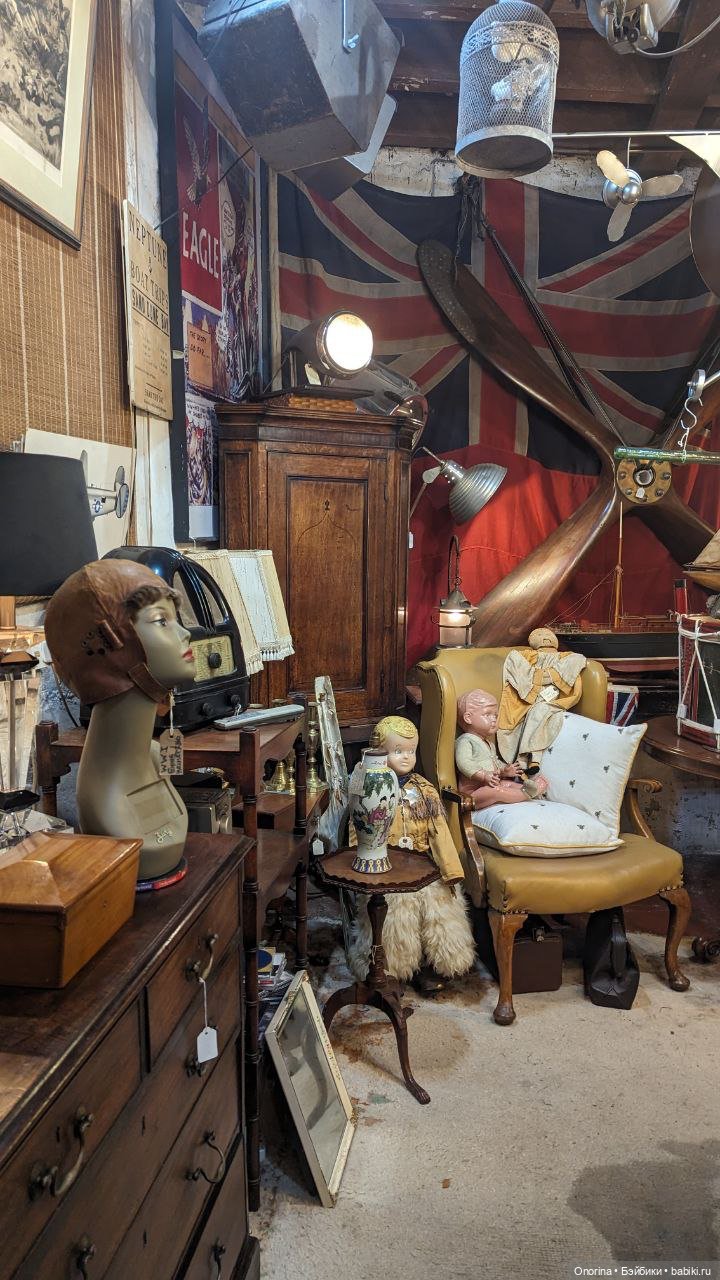 Антикварная лавка в Эдинбурге (фото 6)