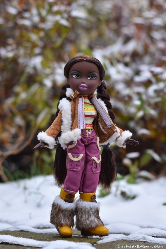 Первый снег — Коллекции игровых кукол (Playline): фото полок (фото 7)