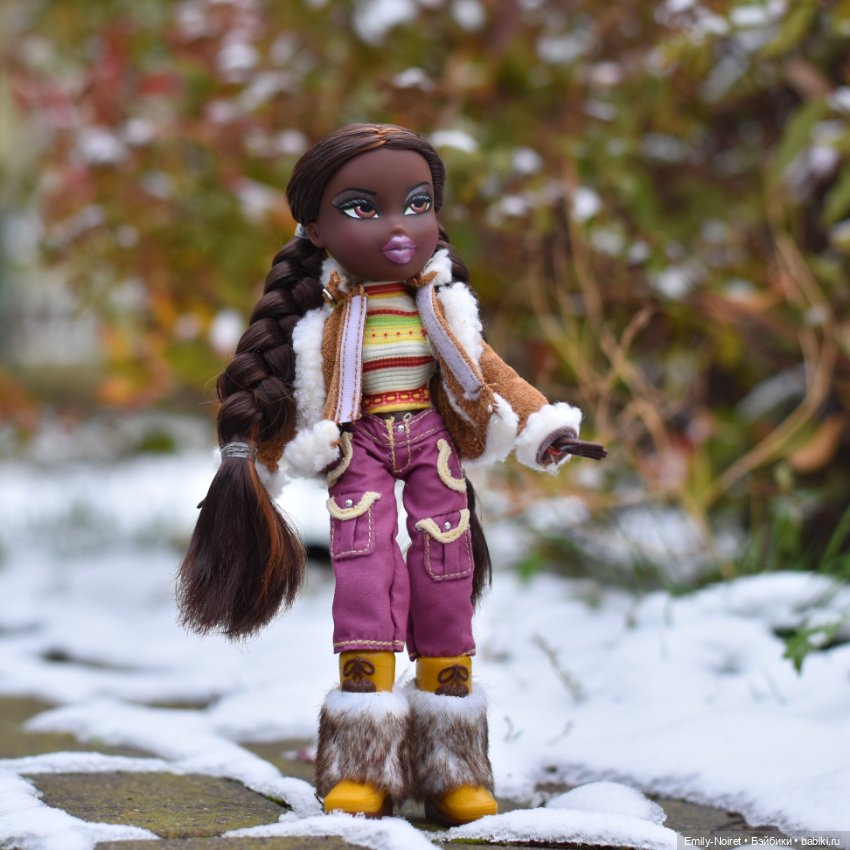 Первый снег — Коллекции игровых кукол (Playline): фото полок (фото 8)