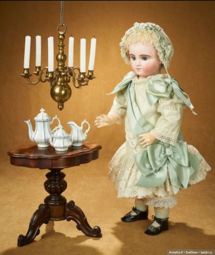 Антикварные туалетные столики для кукол