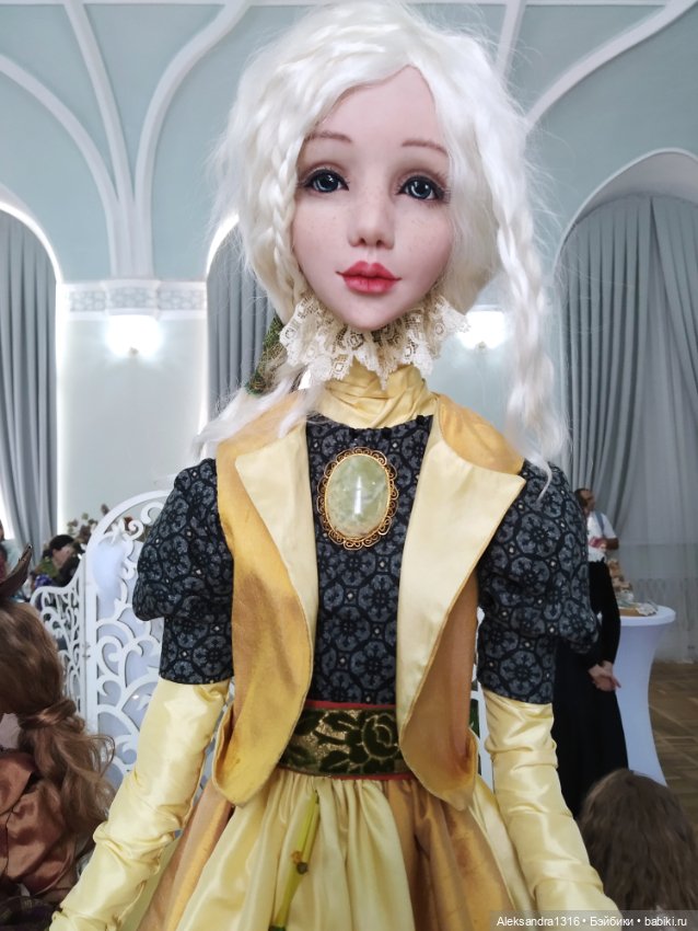 Мой первый бал или история в лицах👩‍🦳👩‍🦰👱