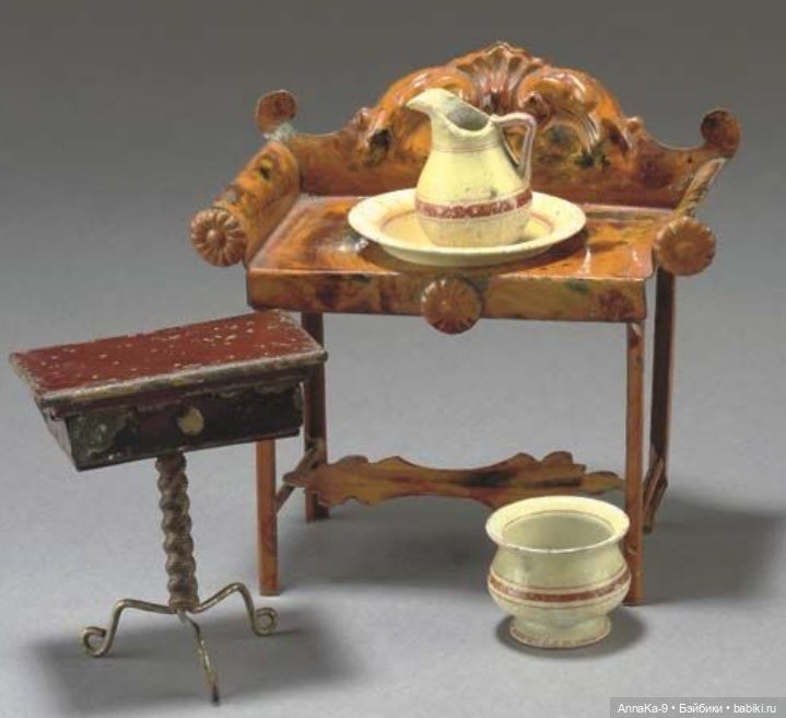 Антикварные туалетные столики для кукол продолжение
