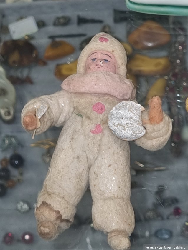 Куклы, фарфоровые статуэтки на Тишинке