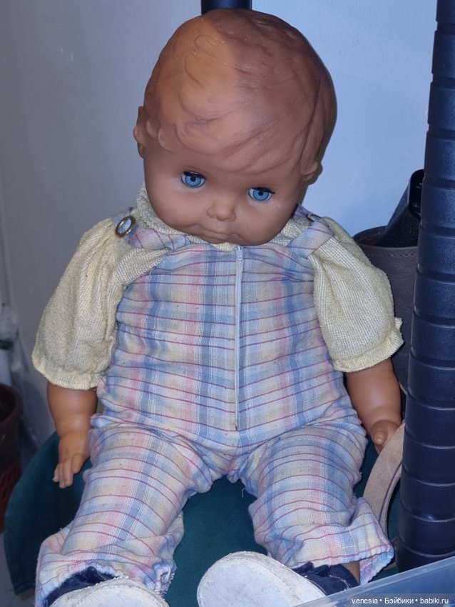 Куклы, фарфоровые статуэтки на Тишинке