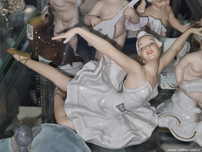 Куклы, фарфоровые статуэтки на Тишинке (фото 5)