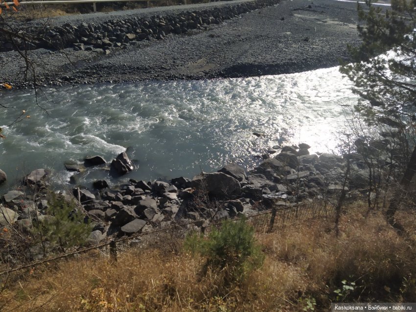 Экскурсия Джи Ен: прогулка в ущелье реки Алибек