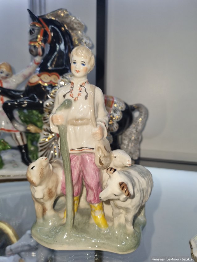 Статуэтки фарфоровые на Тишинке -2 (фото 2)