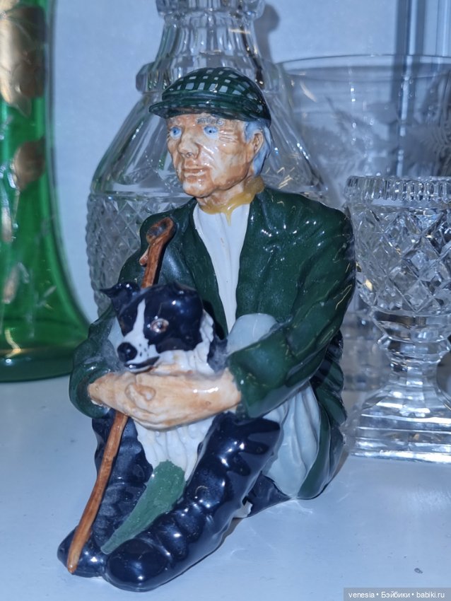 Статуэтки фарфоровые на Тишинке -2