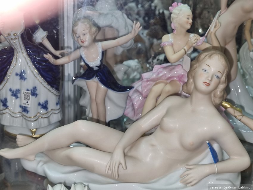 Статуэтки фарфоровые на Тишинке -2