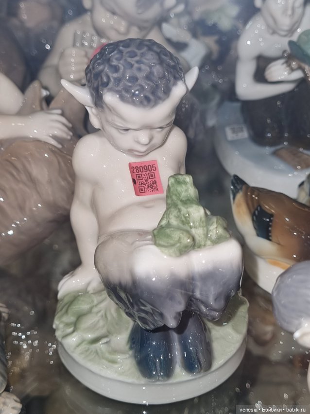 Статуэтки фарфоровые на Тишинке -2