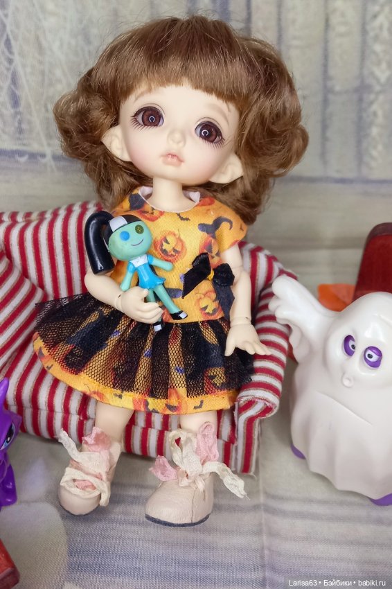 Хэллоуин - наряжаются все