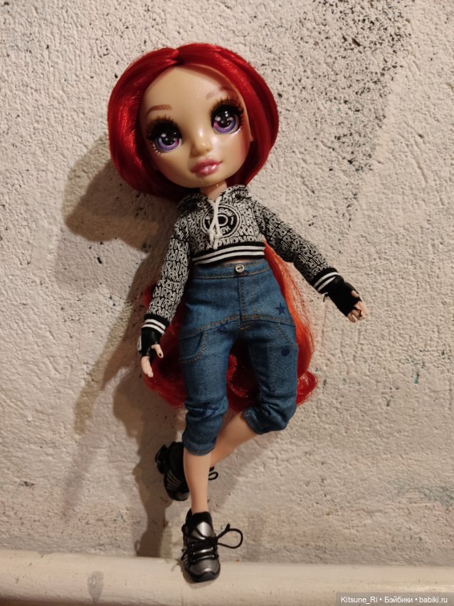 Калейдрскоп образов Алой Ведьмы Руби