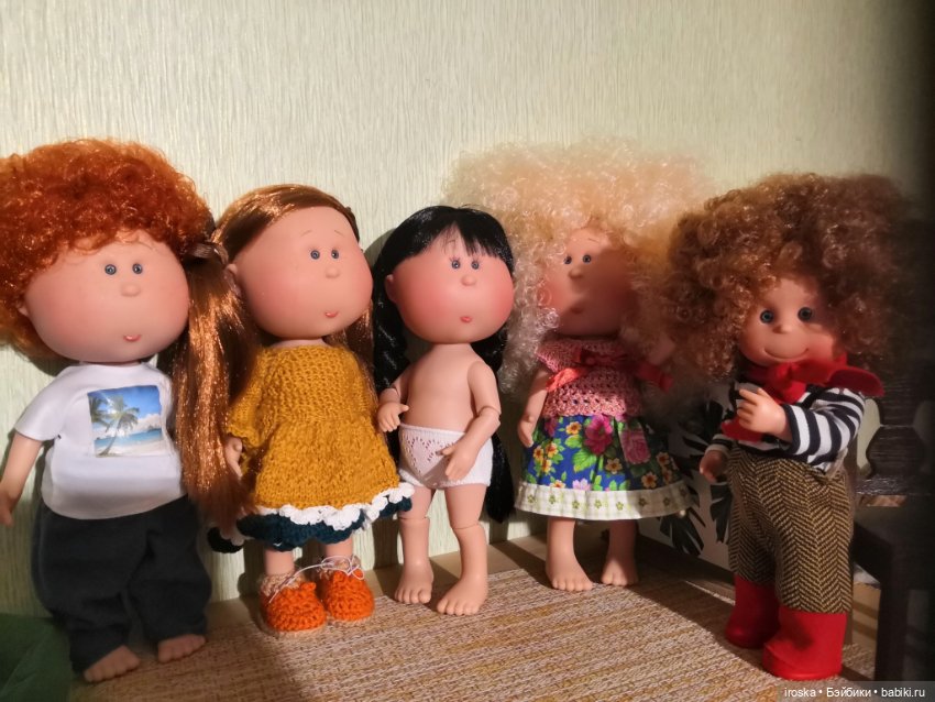 Чернявка — Куклы Nines d'Onil (Нинес): Миа (Mia) (фото 6)