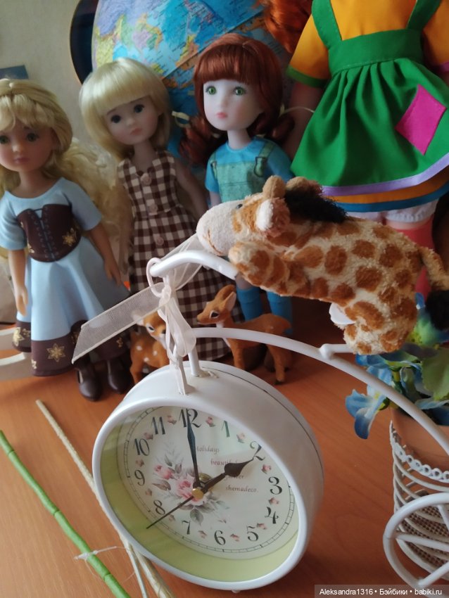 Мне три годика — Коллекции игровых кукол (Playline): фото полок